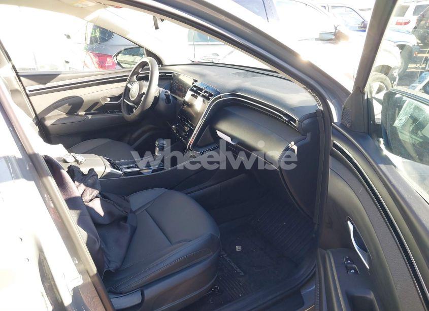 Photo 5 of 2024 Hyundai Tucson SEL (VIN 5NMJFCDE5RH391718)