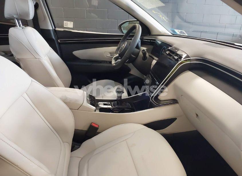 Photo 5 of 2024 Hyundai Tucson SEL (VIN 5NMJFCDE6RH372143)