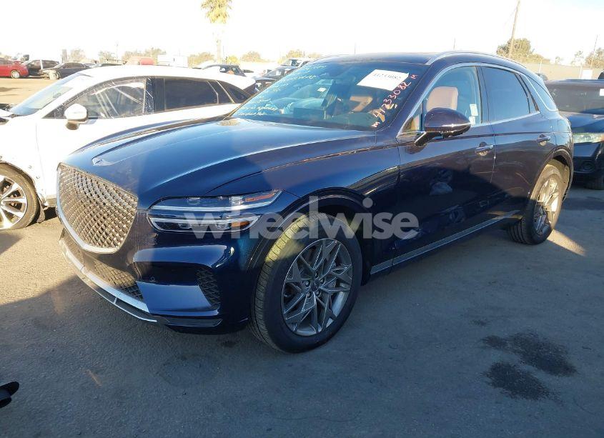 Photo 2 of 2025 Genesis Gv70 2.5T AWD (VIN 5NMMADTB0SH025857)