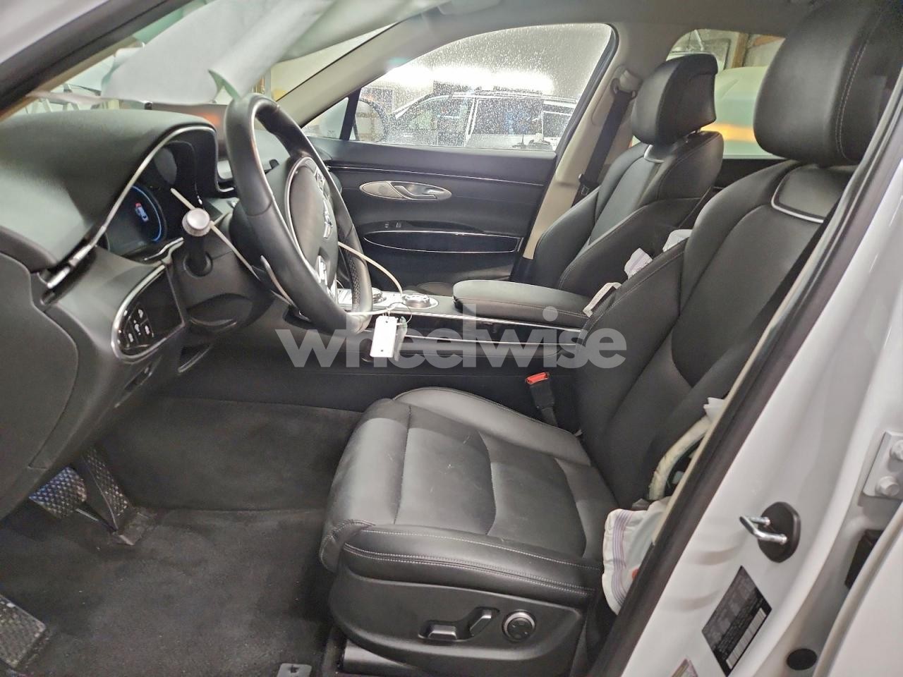 Photo 7 of 2025 GENESIS GV70 BASE (VIN 5NMMADTB2SH031966)