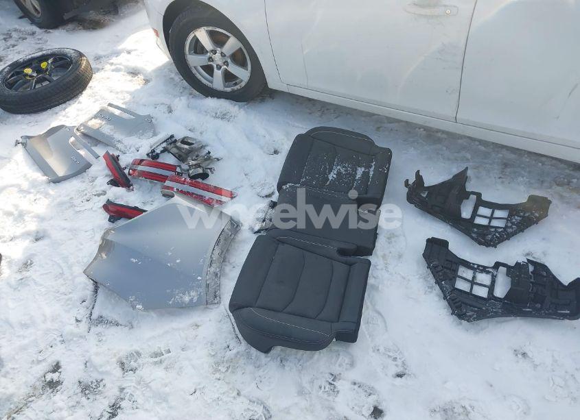 Photo 12 of 2024 Genesis Gv70 2.5T AWD (VIN 5NMMADTB4RH009929)