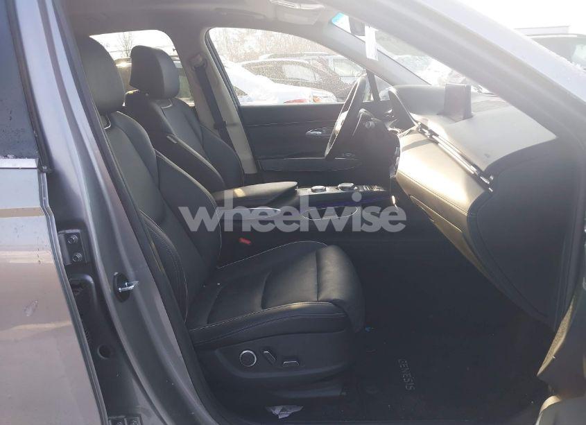 Photo 5 of 2024 Genesis Gv70 2.5T AWD (VIN 5NMMADTB4RH009929)