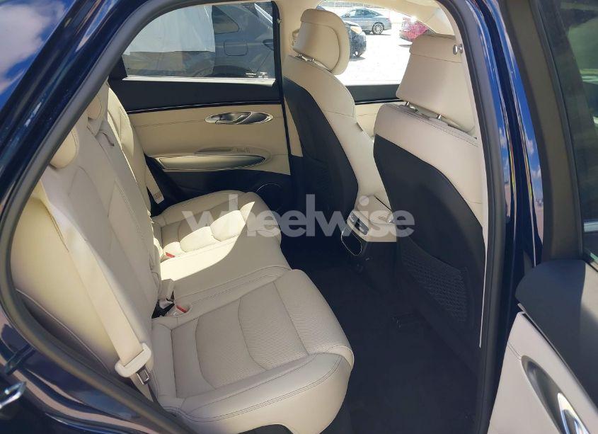 Photo 8 of 2025 Genesis Gv70 2.5T AWD (VIN 5NMMADTB8SH025444)