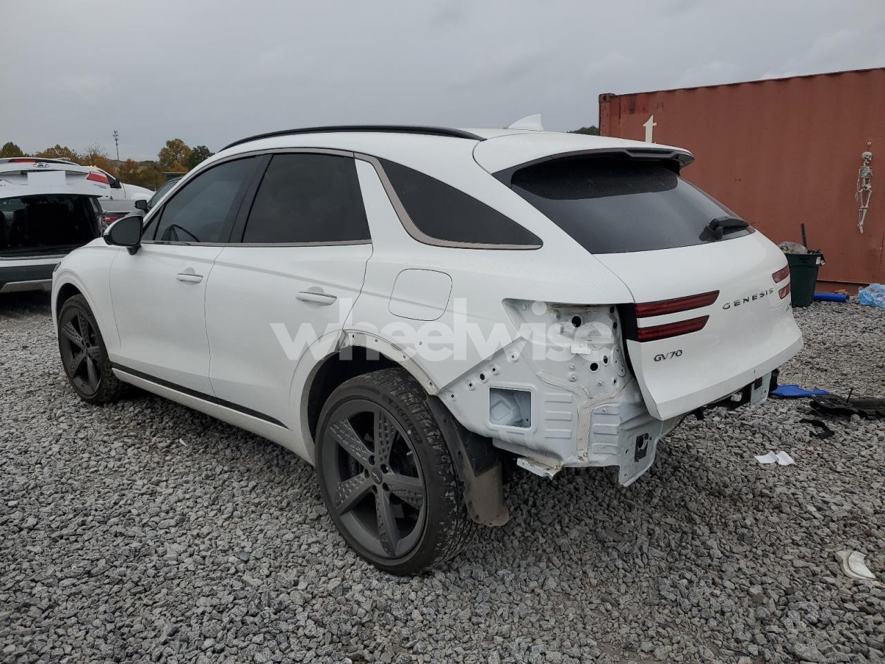 Photo 2 of 2024 GENESIS GV70 BASE N/A (VIN 5NMMCDTC5RH015080)