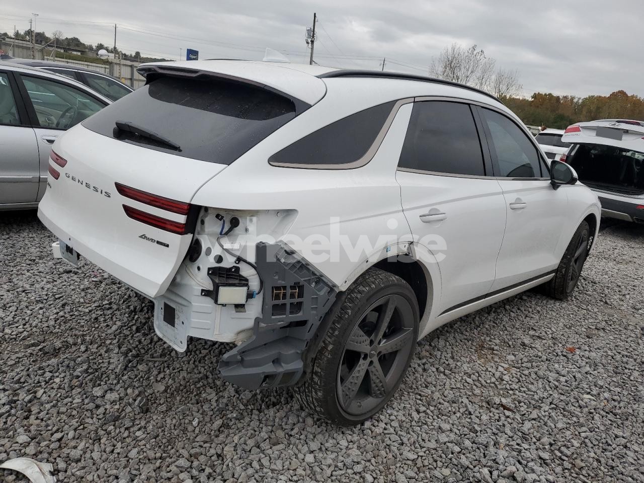 Photo 3 of 2024 GENESIS GV70 BASE N/A (VIN 5NMMCDTC5RH015080)