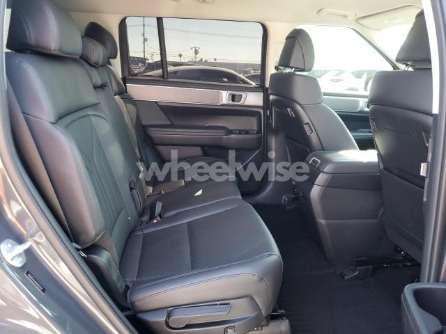 Photo 3 of 2025 HYUNDAI SANTA FE SEL (VIN 5NMP24G10SH032559)