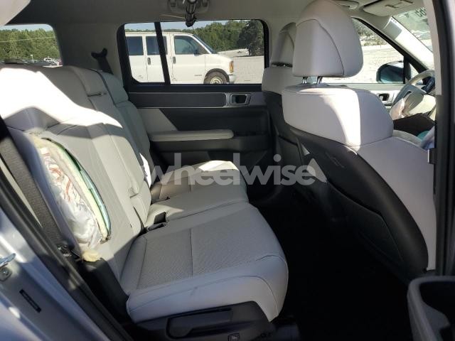 Photo 9 of 2024 HYUNDAI SANTA FE SEL (VIN 5NMP24G15RH001608)