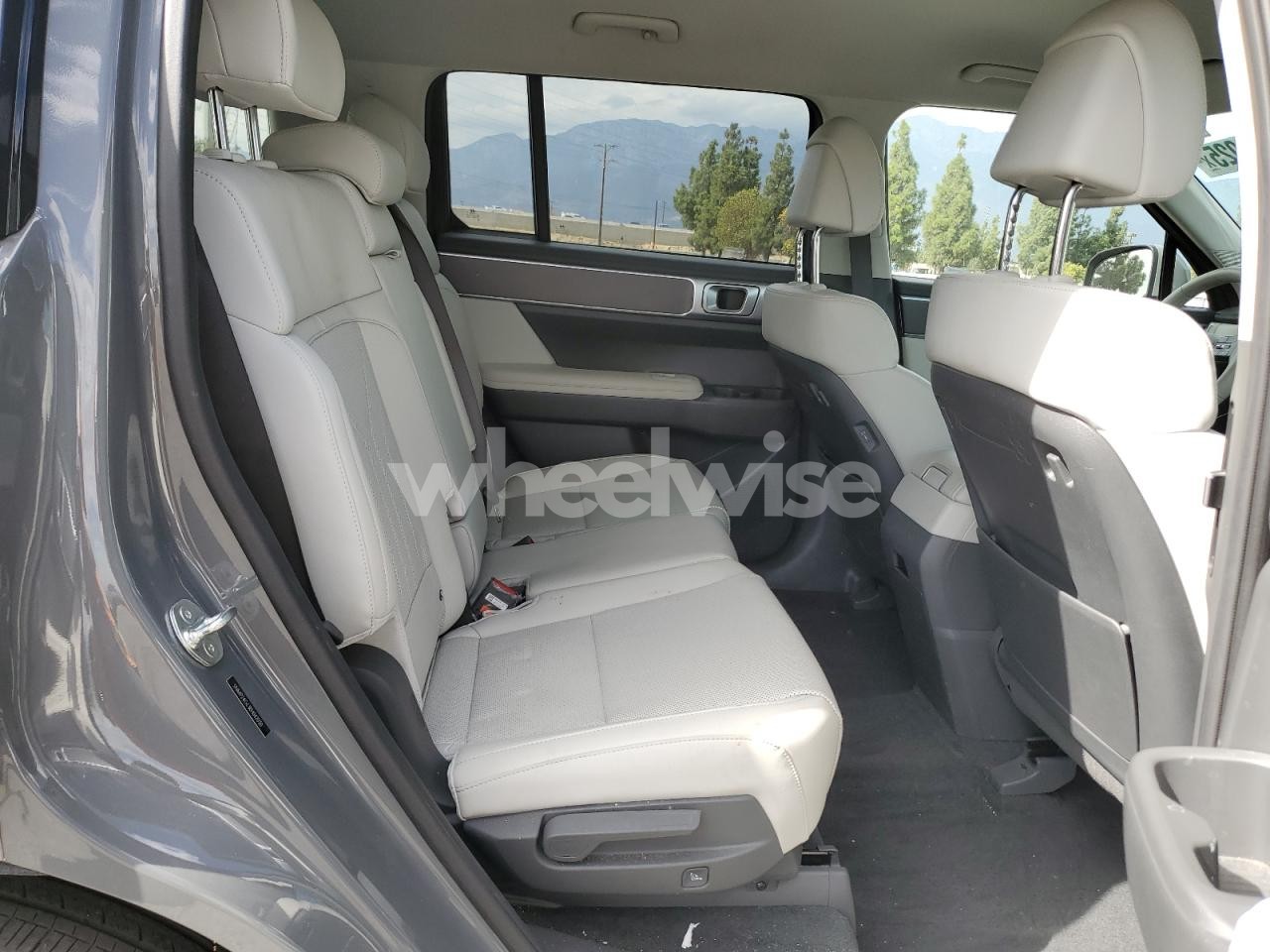 Photo 11 of 2024 HYUNDAI SANTA FE SEL (VIN 5NMP24GL1RH042030)