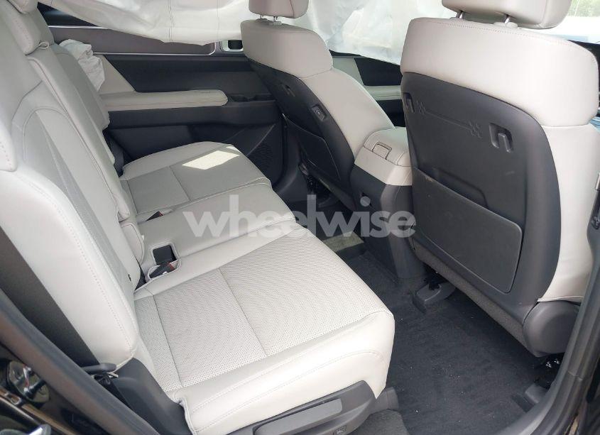 Photo 8 of 2025 Hyundai Santa FE SEL (VIN 5NMP24GL7SH082716)