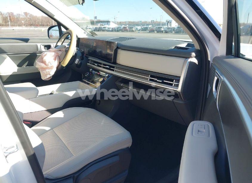 Photo 5 of 2024 Hyundai Santa FE SEL (VIN 5NMP2DGL8RH013771)