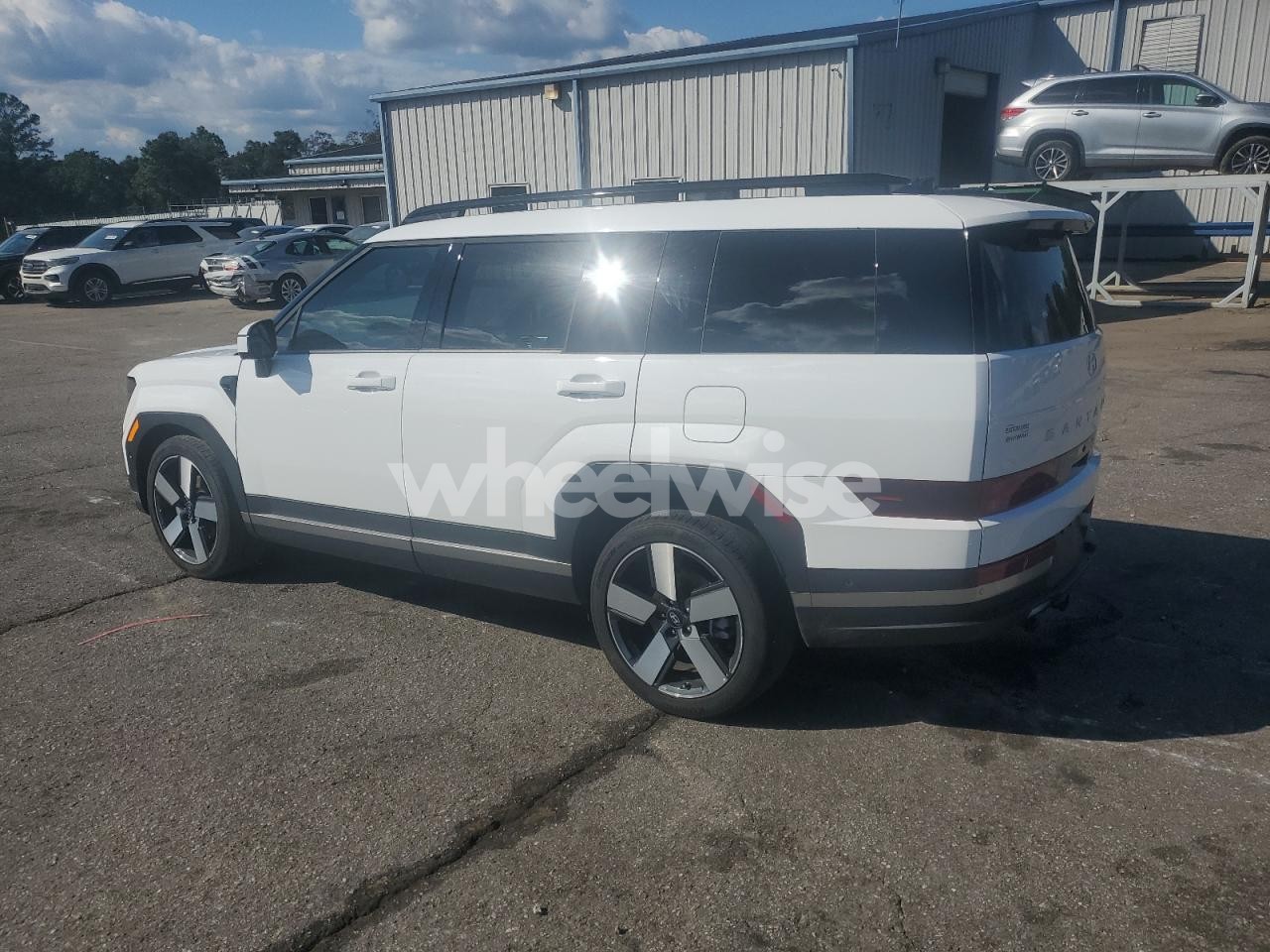 Photo 2 of 2024 HYUNDAI SANTA FE LIMITED (VIN 5NMP44GL2RH012755)