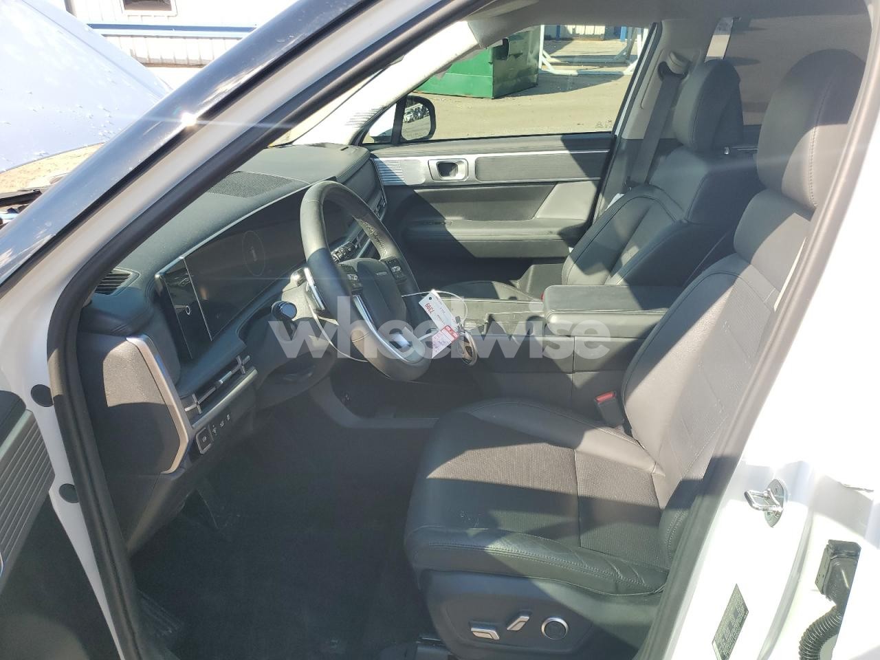 Photo 7 of 2024 HYUNDAI SANTA FE LIMITED (VIN 5NMP44GL2RH012755)