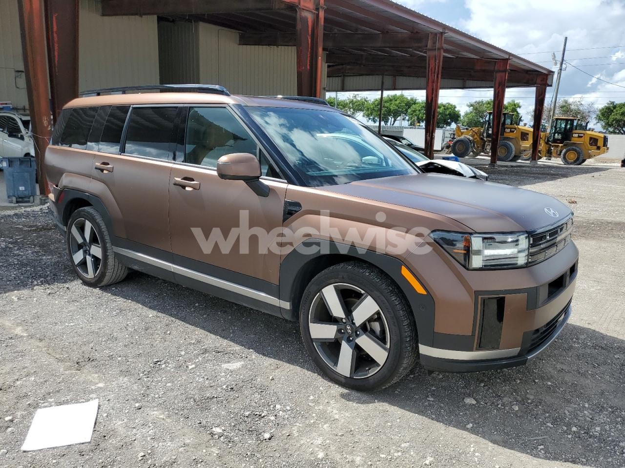 Photo 4 of 2025 HYUNDAI SANTA FE LIMITED (VIN 5NMP44GL2SH084951)