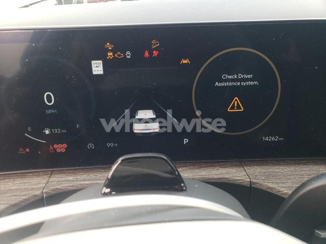 Photo 3 of 2024 HYUNDAI SANTA FE LIMITED (VIN 5NMP44GL5RH026133)