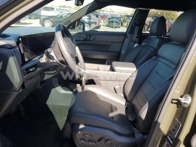 Photo 2 of 2025 HYUNDAI SANTA FE CALLIGRAPHY (VIN 5NMP54G16SH018057)