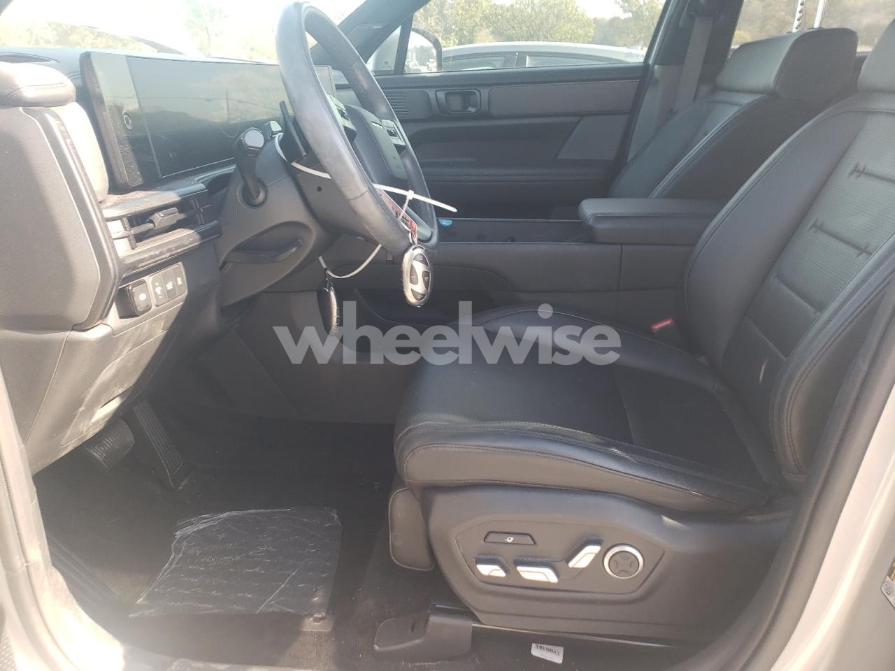 Photo 7 of 2024 HYUNDAI SANTA FE CALLIGRAPHY (VIN 5NMP54GL2RH033389)