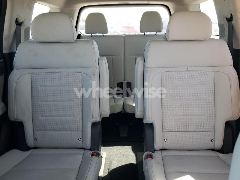 Photo 2 of 2024 HYUNDAI SANTA FE CALLIGRAPHY (VIN 5NMP54GL9RH039870)