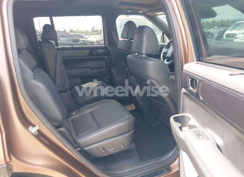 Photo 8 of 2024 Hyundai Santa FE CALLIGRAPHY (VIN 5NMP54GLXRH023290)