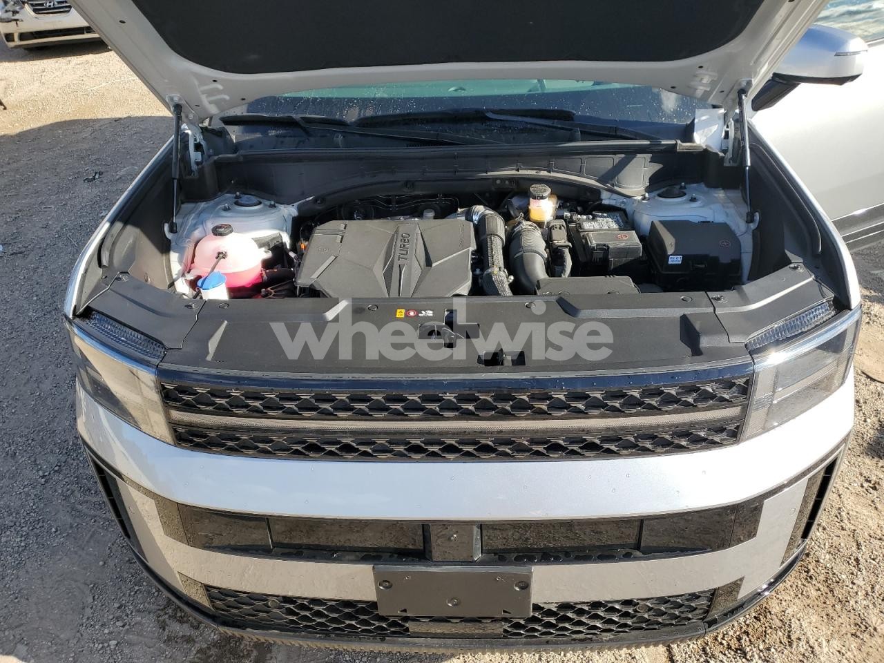 Photo 12 of 2025 HYUNDAI SANTA FE CALLIGRAPHY (VIN 5NMP5DGL1SH121176)