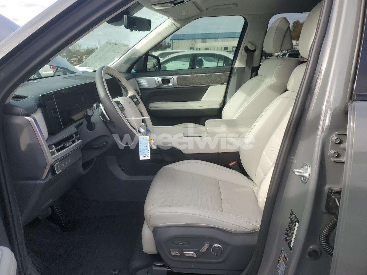 Photo 7 of 2025 HYUNDAI SANTA FE CALLIGRAPHY (VIN 5NMP5DGL6SH102896)