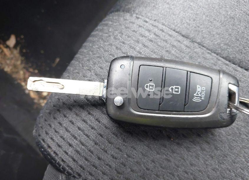 Photo 11 of 2023 Hyundai Santa FE SE (VIN 5NMS1DAJ2PH555126)