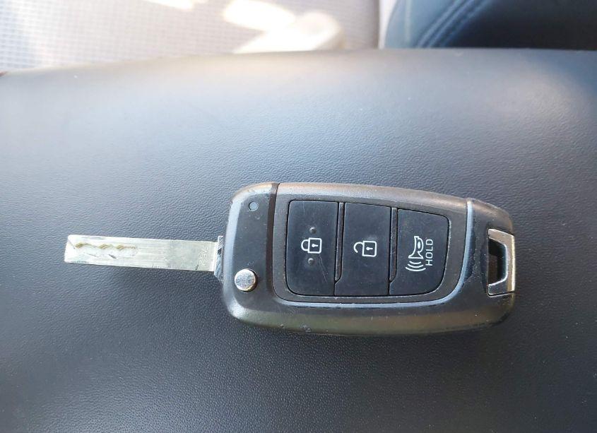 Photo 11 of 2023 Hyundai Santa FE SE (VIN 5NMS1DAJ4PH554771)