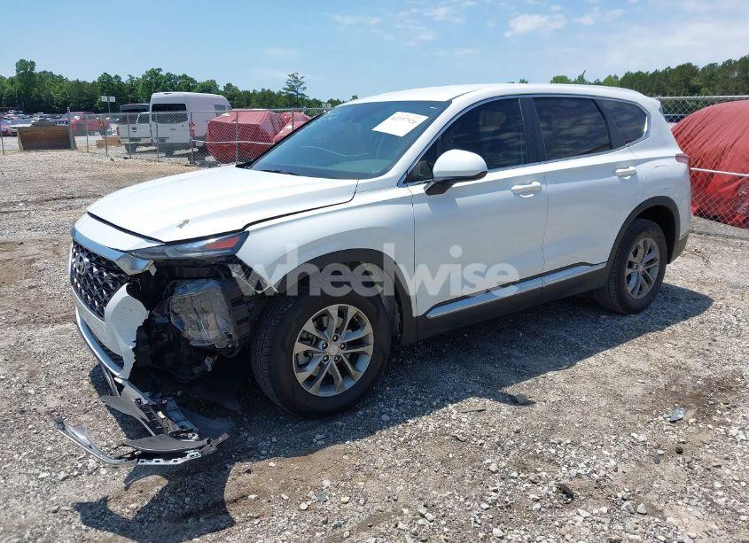 Photo 2 of 2019 Hyundai Santa FE SE (VIN 5NMS23AD0KH013811)