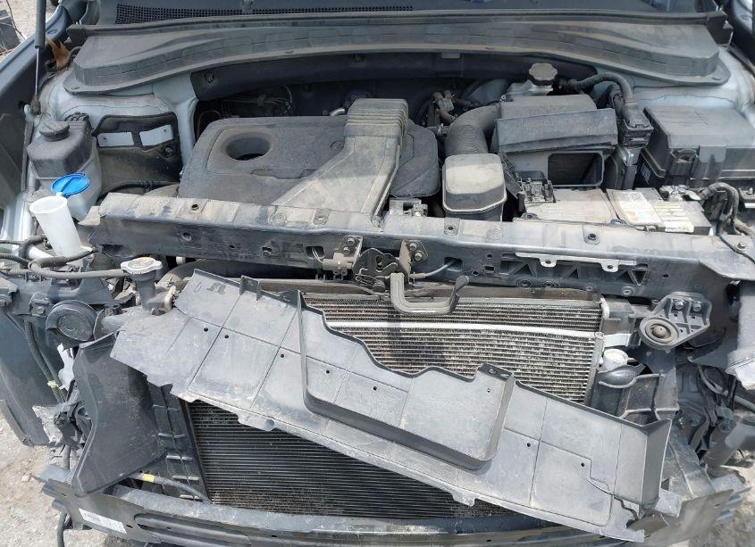 Photo 10 of 2019 Hyundai Santa FE SE (VIN 5NMS23AD0KH017955)