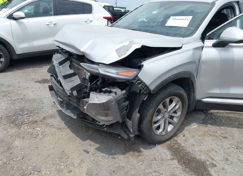 Photo 19 of 2019 Hyundai Santa FE SE (VIN 5NMS23AD0KH017955)