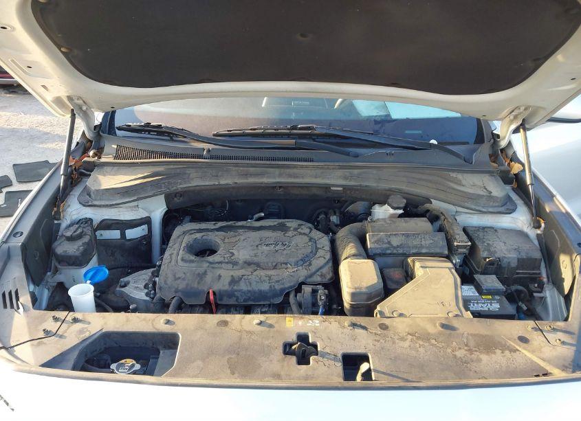 Photo 10 of 2019 Hyundai Santa FE SE (VIN 5NMS23AD0KH110426)