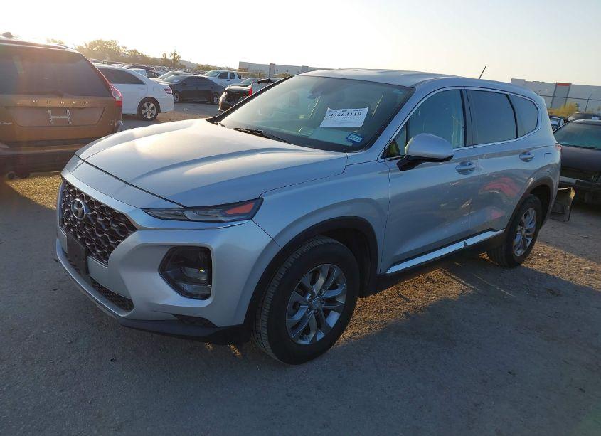 Photo 2 of 2019 Hyundai Santa FE SE (VIN 5NMS23AD0KH110426)