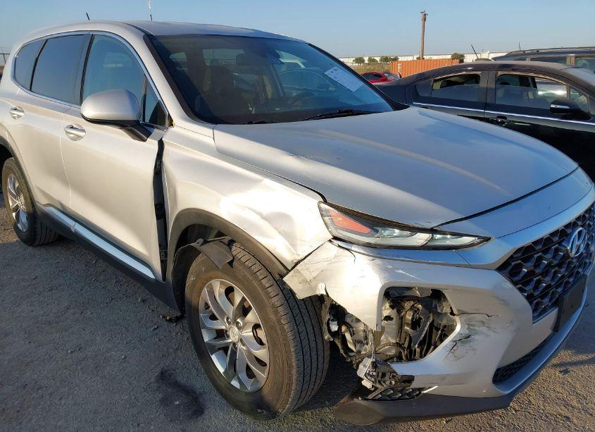 Photo 6 of 2019 Hyundai Santa FE SE (VIN 5NMS23AD0KH110426)