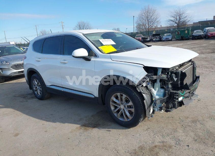 2020 Hyundai Santa FE SE (VIN 5NMS23AD2LH192063) main photo