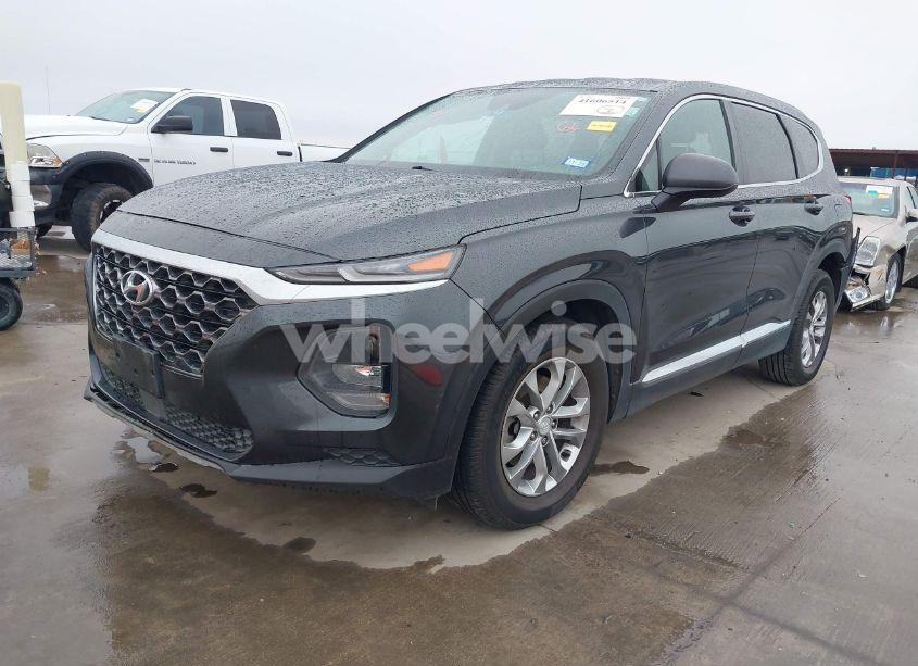 Photo 2 of 2020 Hyundai Santa FE SE (VIN 5NMS23AD3LH187437)