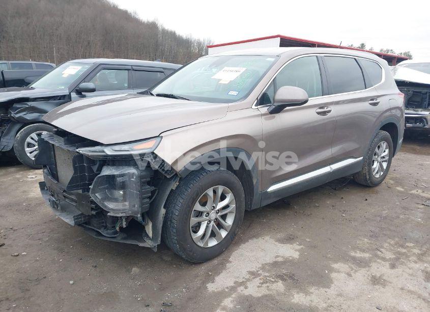 Photo 2 of 2020 Hyundai Santa FE SE (VIN 5NMS23AD4LH151143)