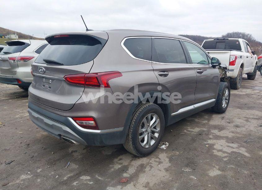 Photo 4 of 2020 Hyundai Santa FE SE (VIN 5NMS23AD4LH151143)