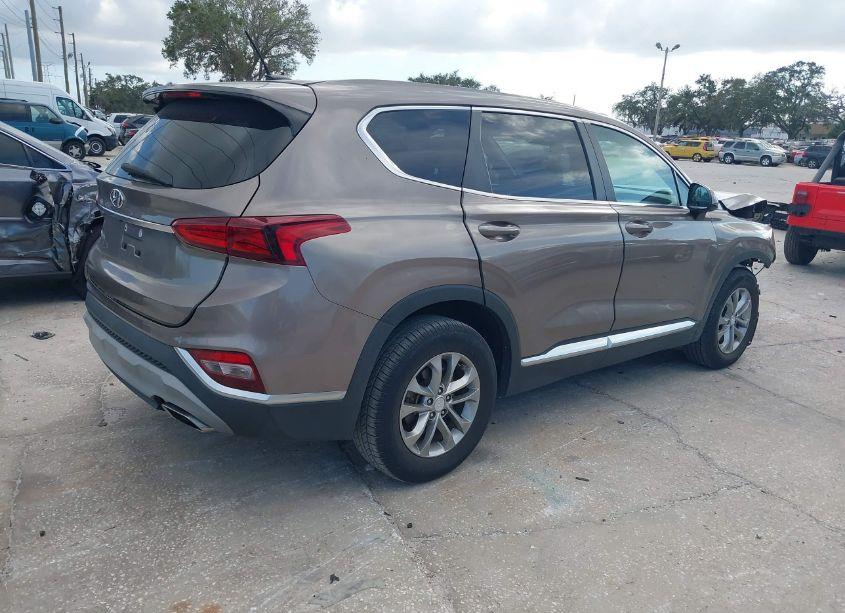Photo 4 of 2020 Hyundai Santa FE SE (VIN 5NMS23AD5LH158506)