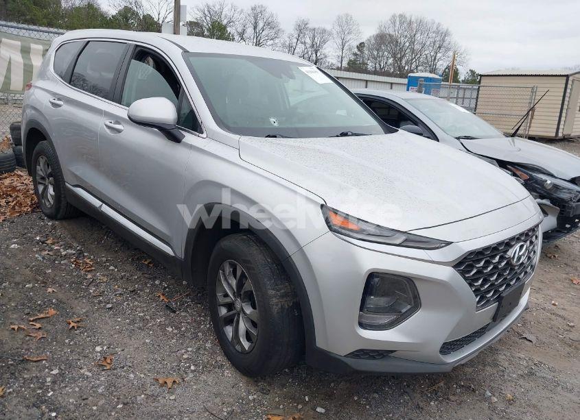 2020 Hyundai Santa FE SE (VIN 5NMS23AD7LH141688) main photo