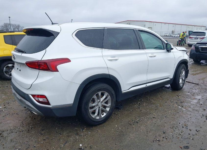 Photo 4 of 2020 Hyundai Santa FE SE (VIN 5NMS23AD7LH151279)