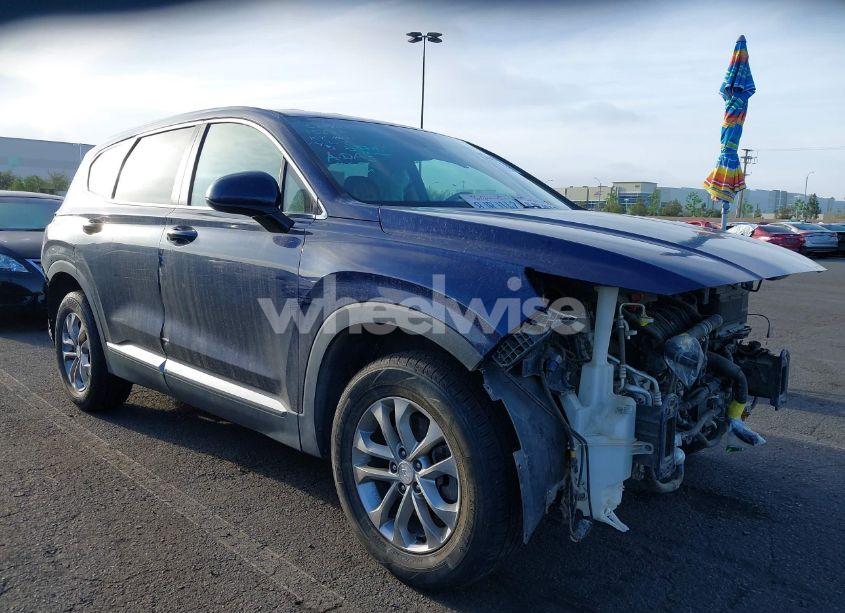 2019 Hyundai Santa FE SE (VIN 5NMS23AD8KH096209) main photo