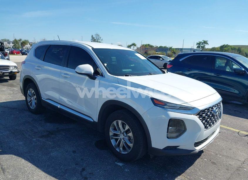 2020 Hyundai Santa FE SE (VIN 5NMS23AD8LH188924) main photo