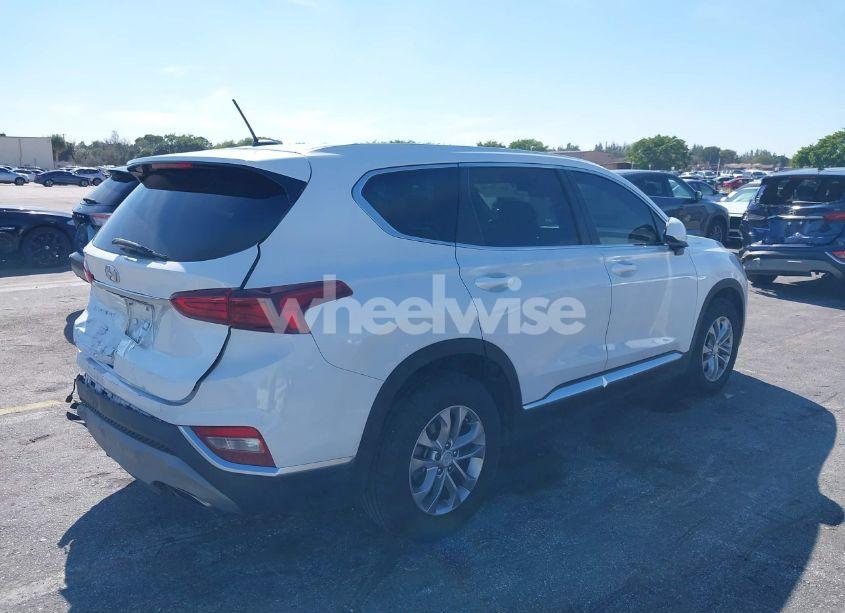 Photo 4 of 2020 Hyundai Santa FE SE (VIN 5NMS23AD8LH188924)