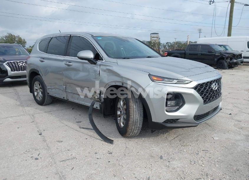 2020 Hyundai Santa FE SE (VIN 5NMS23AD8LH240102) main photo