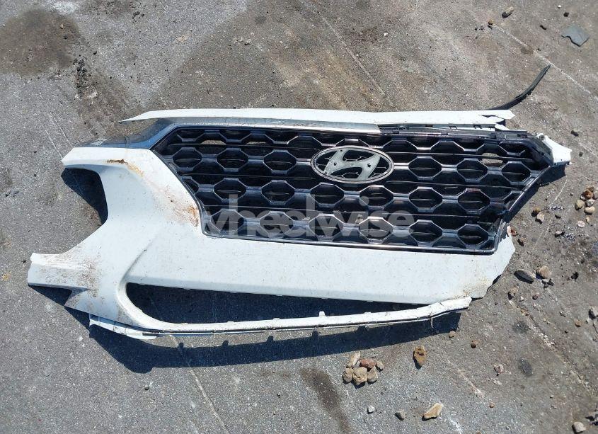 Photo 12 of 2019 Hyundai Santa FE SE (VIN 5NMS23AD9KH001902)