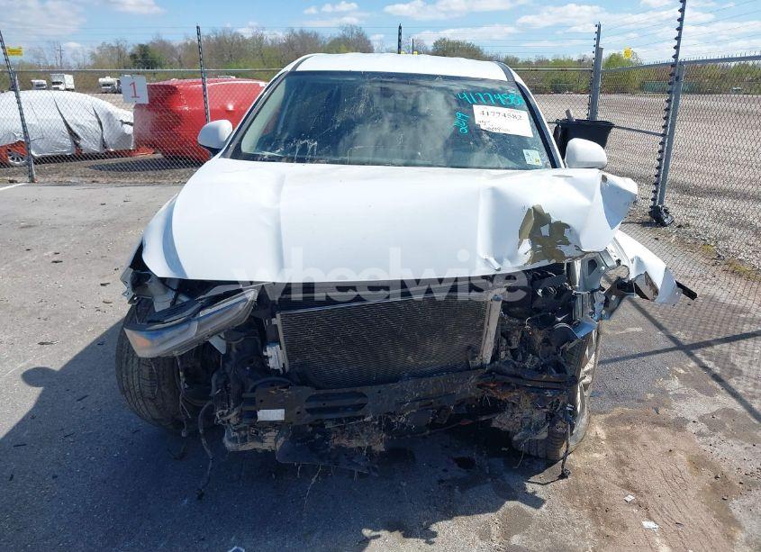 Photo 13 of 2019 Hyundai Santa FE SE (VIN 5NMS23AD9KH001902)