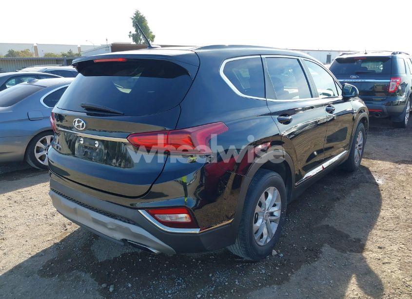 Photo 4 of 2019 Hyundai Santa FE SE (VIN 5NMS23ADXKH082876)