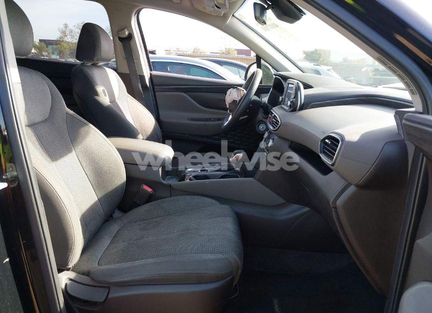 Photo 5 of 2019 Hyundai Santa FE SE (VIN 5NMS23ADXKH082876)