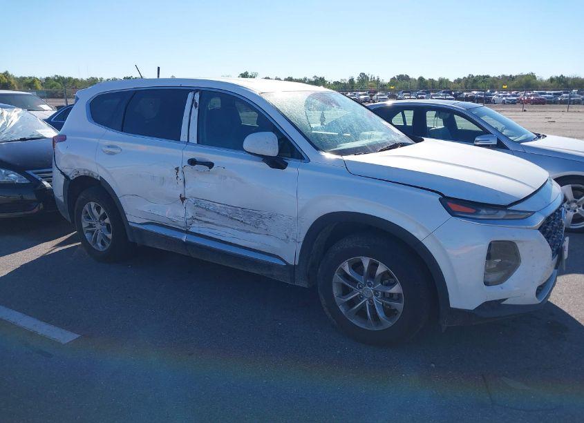 Photo 6 of 2019 Hyundai Santa FE SE (VIN 5NMS23ADXKH083848)