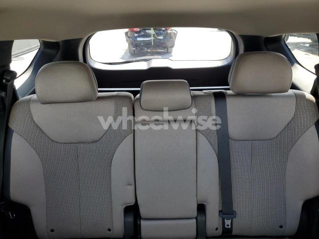 Photo 4 of 2022 HYUNDAI SANTA FE SEL (VIN 5NMS24AJ4NH376631)