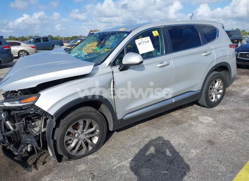 Photo 2 of 2020 Hyundai Santa FE SE (VIN 5NMS2CAD1LH176419)